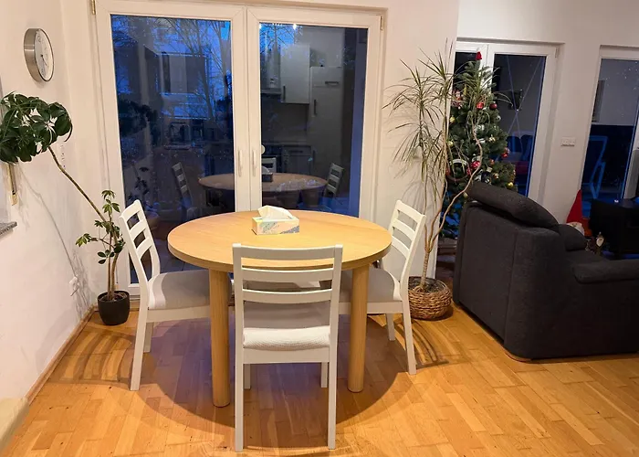 Oase Mit Grosser Terrasse Ihr Gemuetliches Zuhause Im Gruenen Naehe Koeln *