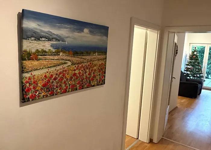 Oase Mit Grosser Terrasse Ihr Gemuetliches Zuhause Im Gruenen Naehe Koeln דירה